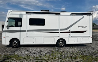 2018 Winnebago Intent 26M