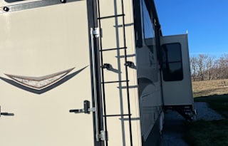 Pet Friendly Grand Glamping