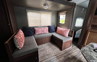 2017 Keystone RV Hideout 24BHSWE