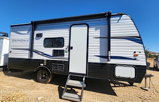 Amazing off grid affordable RV