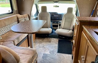 Coachman Leprechaun RS210