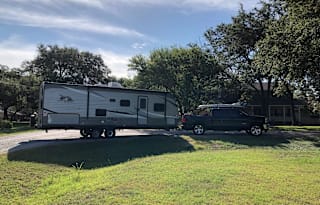 Travel Trailer: Sleeps 8, AC, Slide Out, TV, more!