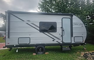 G&M Adventurer RV Rental