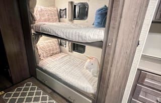 2025 Winnebago 31H Bunkhouse