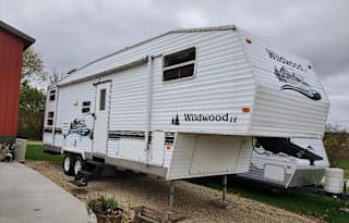 2005 Forest River RV Wildwood 28BHSS