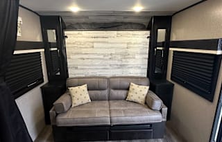 Lakefront Luxury on Bluestem Lake
