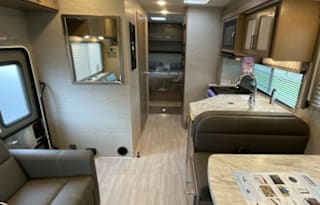 2022 Thor Motor Coach Coleman 28CM