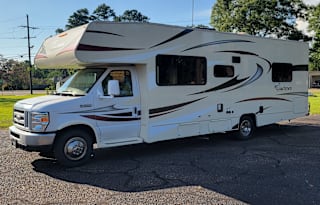 2016 Coachmen RV Freelander 27QB Chevy 4500