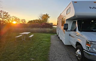Fireside RV's 2019 Thor Majestic 28A - LMI1519