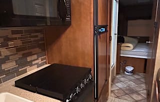 2015 Thor Motor Coach Chateau 31L