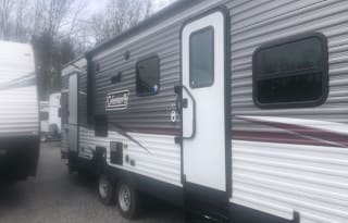 2019 Coleman Lantern 263bhs