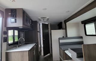 2021 Viking 2  BHS 1 slideout Vacation on Wheels