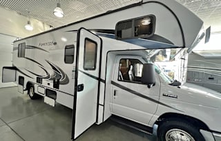 2022 31' Forest River/Unlimited Miles - Pristine!