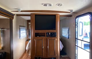 30' 2015 Forest Vibe- Sleeps 6! Pet friendly