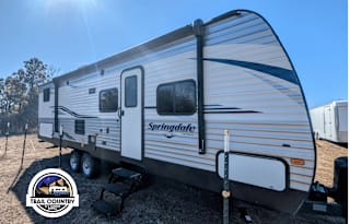 Spacious 2 Bedroom Bunkhouse: Sleeps 9