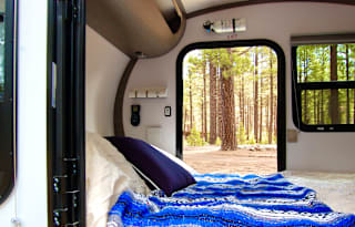 The Pinto Bean Teardrop - Perfect for Glamping!