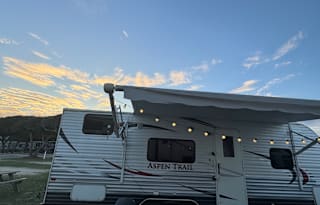 28 Foot Aspen Trail bunk house