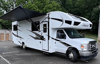 'TIMMY' 2024 JAYCO Bunkhouse Family RV Rental