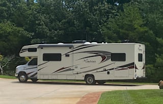 2018 Coachmen RV Freelander 31BH Ford 450