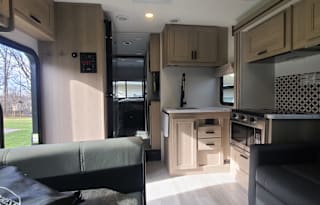 Adventure seekers pet friendly RV rental