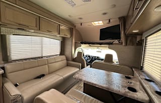 2022 THOR FOUR WINDS 30D