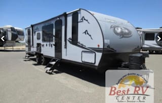 10 PERSON Grey Wolf Black Label RV