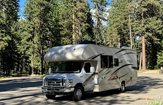 2016 Thor Motor Coach Freedom Elite