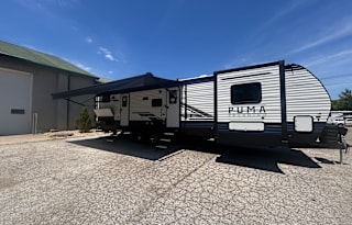 (Unit 23) Puma Trailer w/ bunkhouse, 1.5 baths