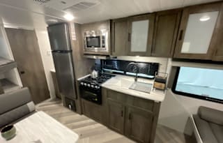 2022 Family Bunkhouse **Sleeps 9**