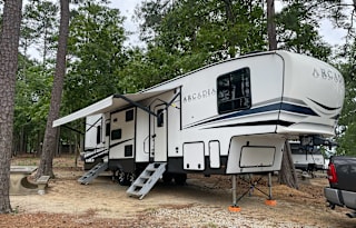 Cletus 2.0 - SOUTHEAST CAMP & TRAVEL, LLC