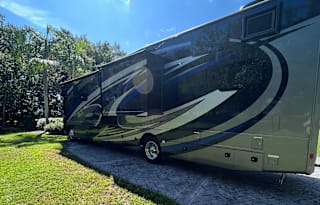 2022 Thor Outlaw 38KB toy hauler