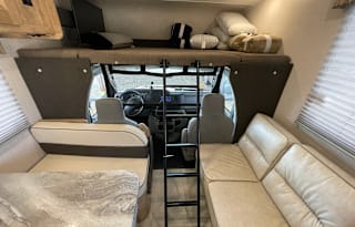 2021 Coachmen RV Leprechaun 270QB Ford 350