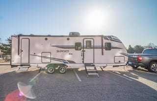 2021 CrossRoads RV Sunset Trail Super Lite SS272BH