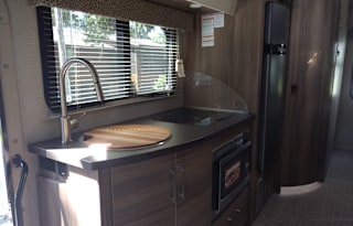 2019 Jayco Melbourne Prestige 24LP