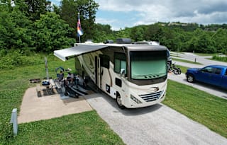 Elegant Class A Motorhome – Explore the Rockies