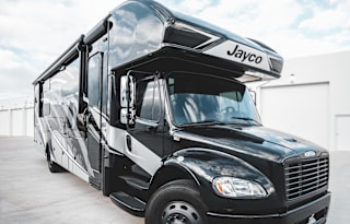 2022 Jayco Seneca 37L