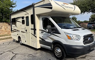 2018 Coachman Freelander Micro. Fully loaded!