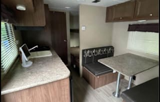 2016 Dutchmen RV Coleman Lantern LT Series 17FQ