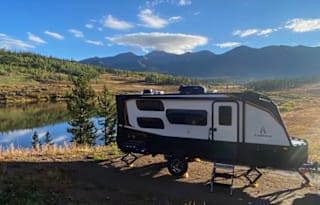 2022 Ember 190MDB w/Solar & Outdoor Kitchen - 23ft