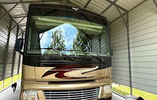 2013 Fleetwood RV Bounder 36E