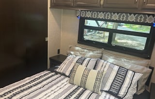 2022 Entegra Coach Odyssey 31F