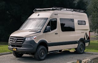 “La Explora” LUXURY Mercedes Sprinter4x4 Campervan