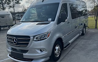 Luxury Adventure – Meet Barbra Vanda!