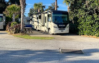 Adventure awaits you in this beautiful Jayco RV