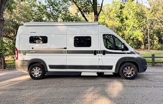 Vanlife Vibes – Cruise in Comfort! Hymer Aktiv
