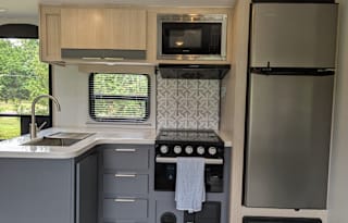 Two Bedroom Apartment on Wheels!