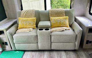 Couples Cottage - 2023 EAST TO WEST Alta 2850KRL