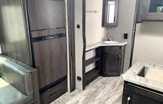 Parker’s Trailer 2022 Transcend 265BH