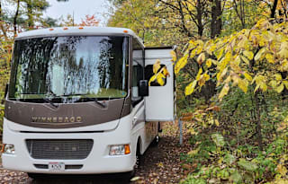 2013 Winnebago Vista 27N (Russ & Dona's Coach)