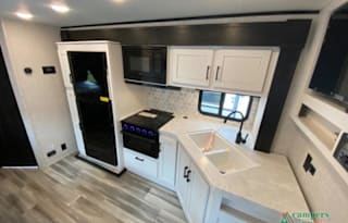 2024 Jayco Jay Feather 22BH Private Bed/Twin Bunk